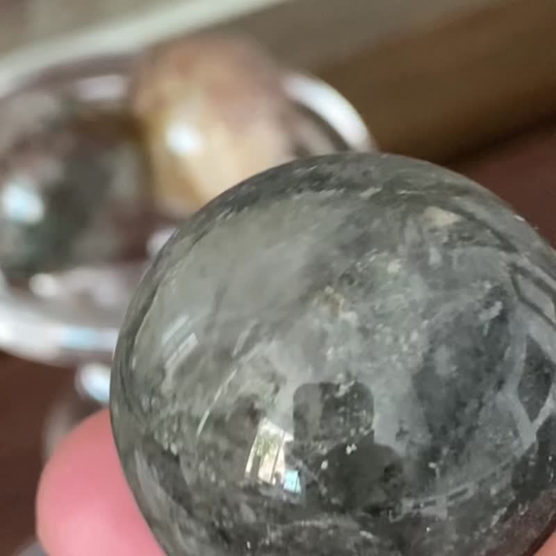 Amelia Jewelry丨Interior World•Natural Thousand Layer Ghost Ball - ของวางตกแต่ง - คริสตัล หลากหลายสี